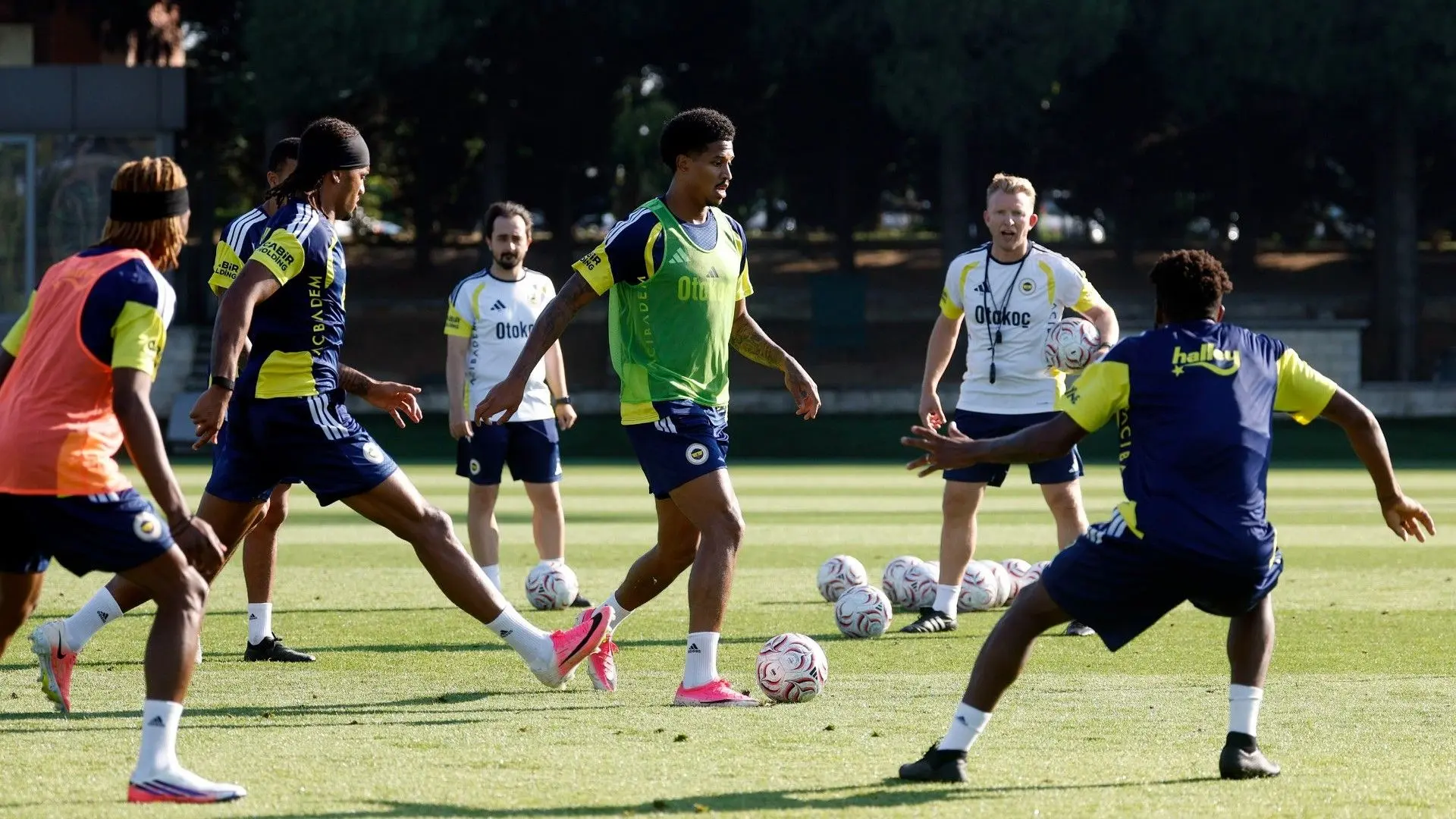 Fenerbahçe, Sturm Graz maçı hazırlıklarını sürdürdü