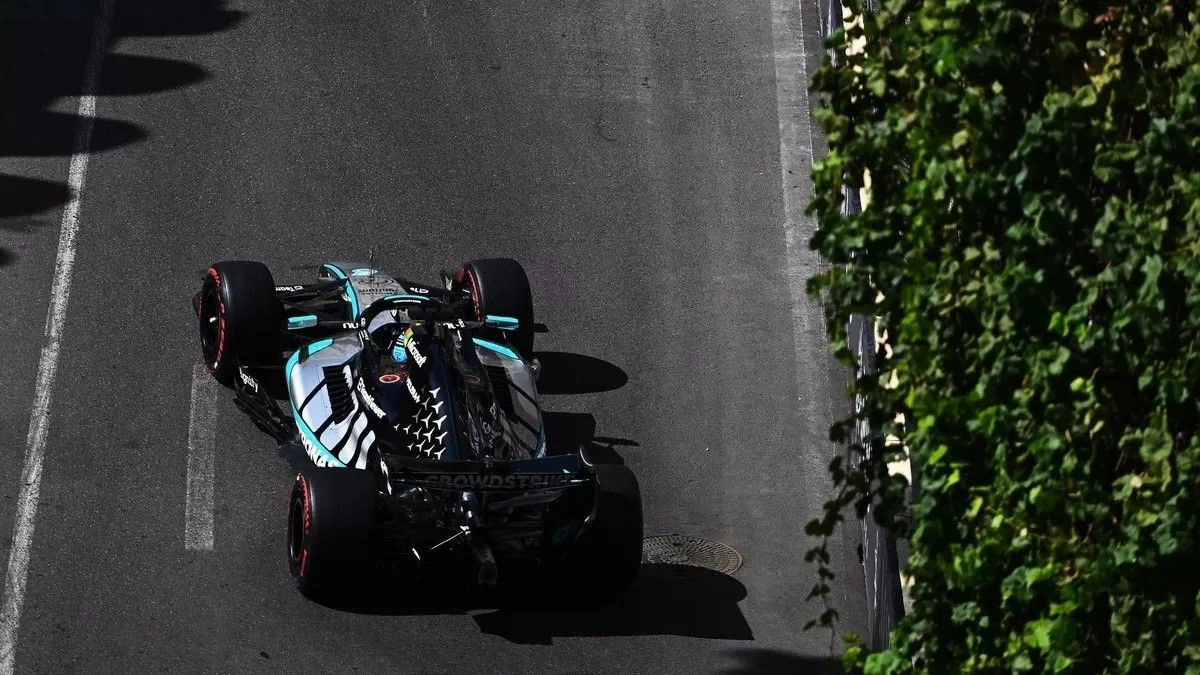 Bakü’de 1.001 saniyelik nefes! Russell pole’de, Verstappen 8. sırada kaldı