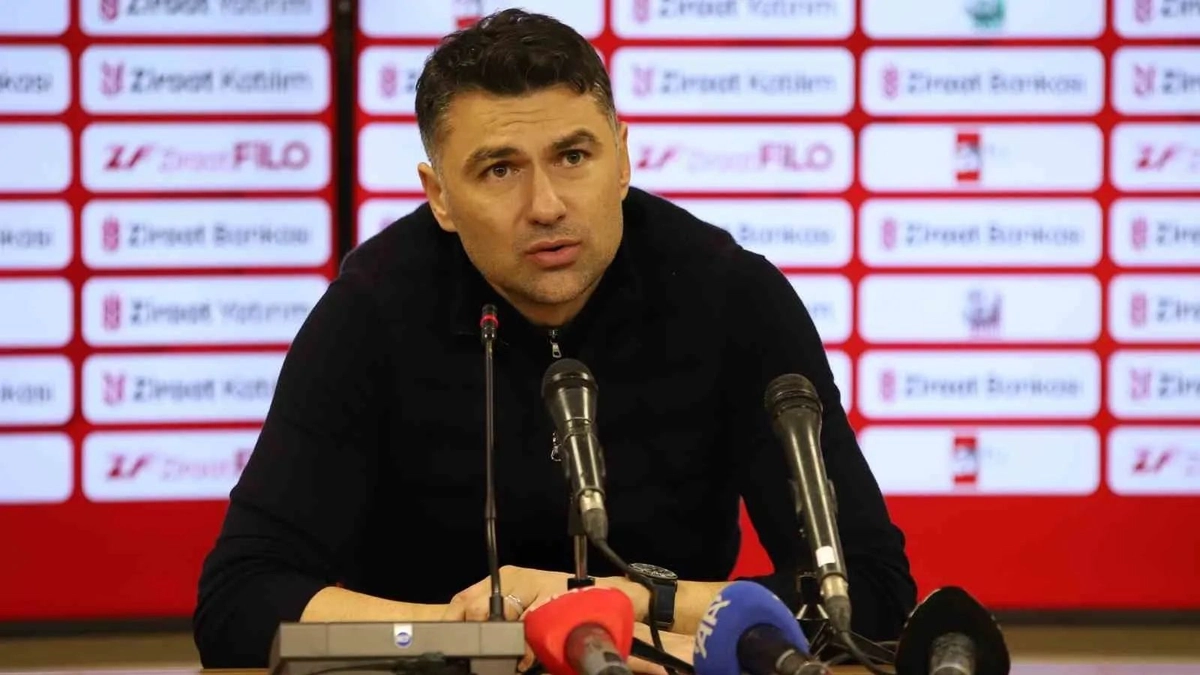 GAZİANTEP FUTBOL KULÜBÜ TEKNİK DİREKTÖRÜ BURAK YILMAZ, 4-0 KAYBEDEREK TÜRKİYE KUPASI'NDAN ELENDİKLERİ FENERBAHÇE MAÇININ ARDINDAN, "ÇOK ÜZÜCÜ BİR GECE OLDU BİZİM İÇİN" DEDİ.
