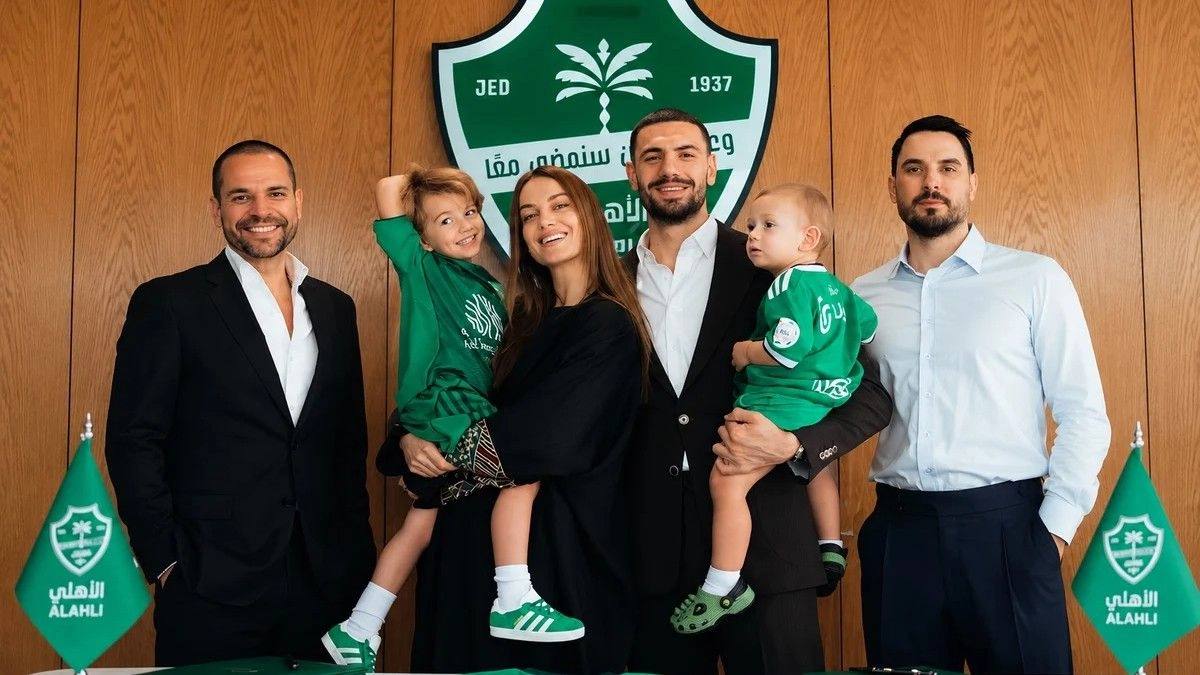Merih Demiral’ın eşi Heidi Lushtaku'dan kafa karıştıran hamle!