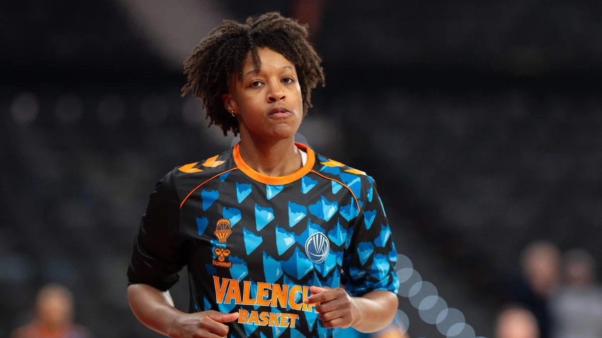 Yvonne Anderson yeniden Fenerbahçe'de!