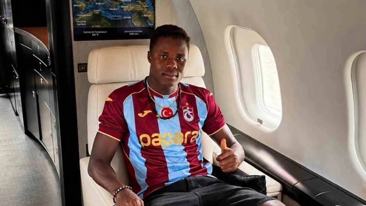 TRABZONSPOR'UN YENİ TRANSFERİ 22 YAŞINDAKİ FUTBOLCU FRANCULİNO DJU, ÖZEL UÇAKLA TRABZON'A GELECEK.